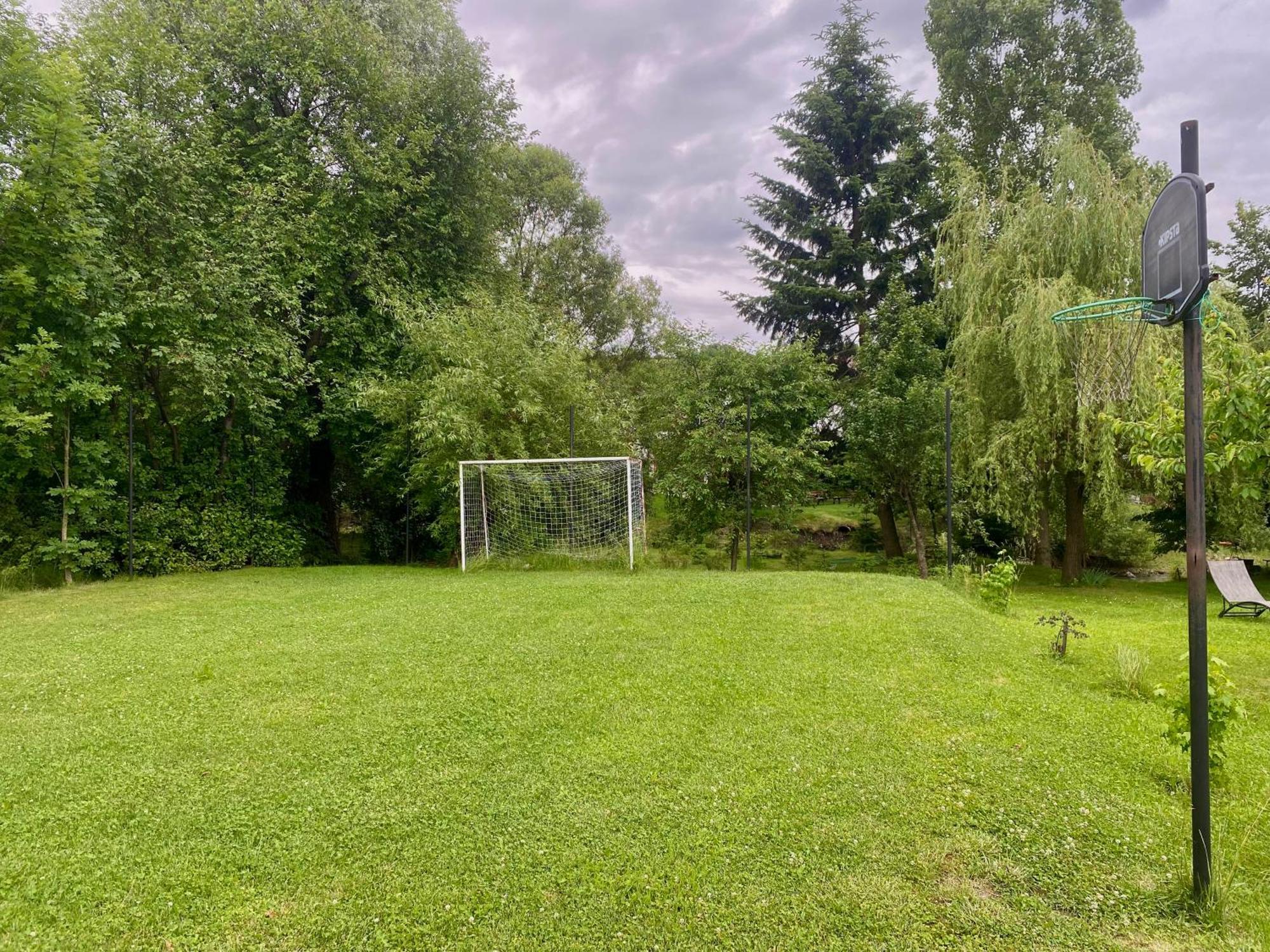 Pensiunea Sovirag Praid Buitenkant foto
